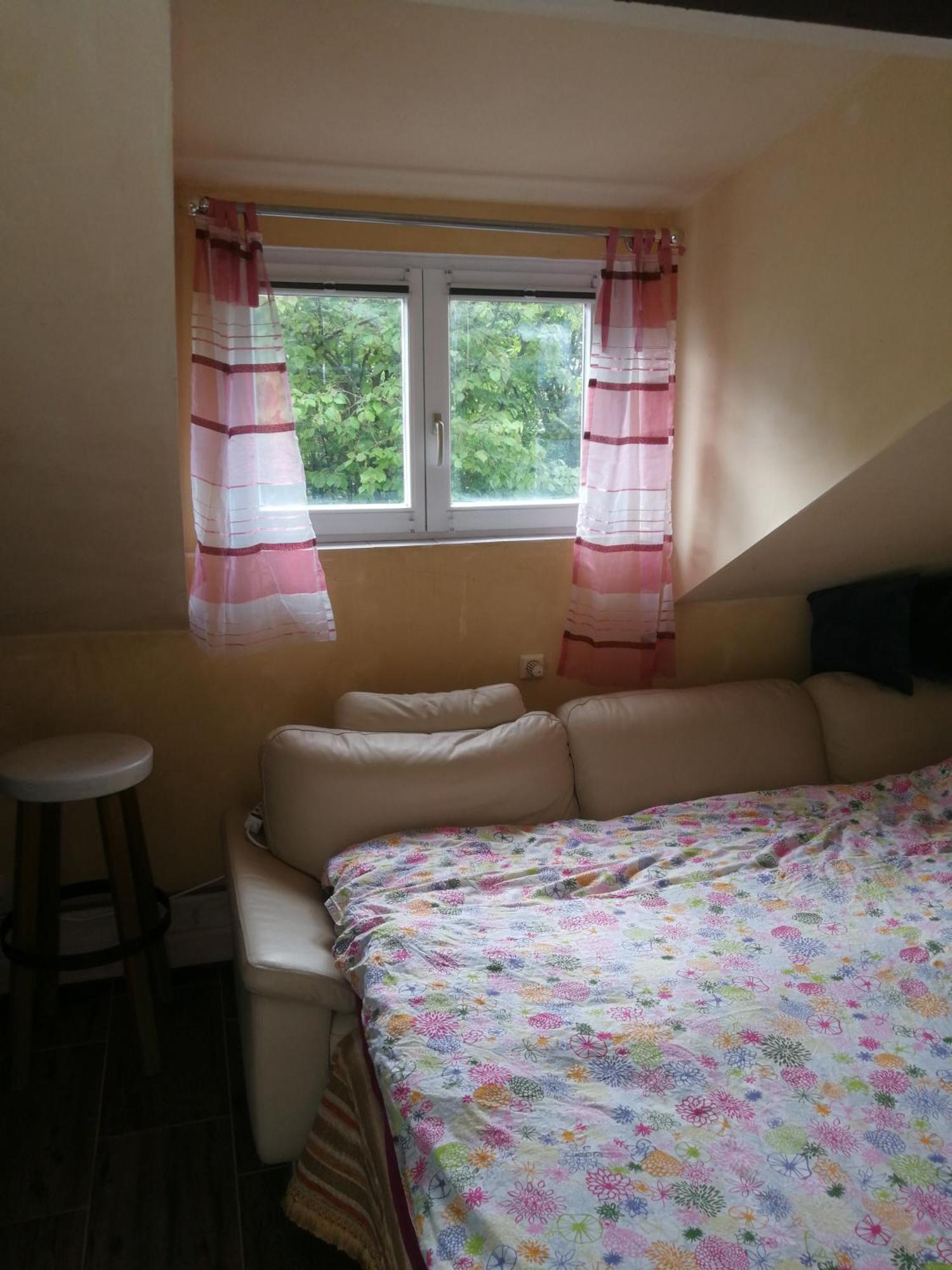 Wohlfuehloase - Zimmer, Appartment - Im Herzen Starnbergs Room photo