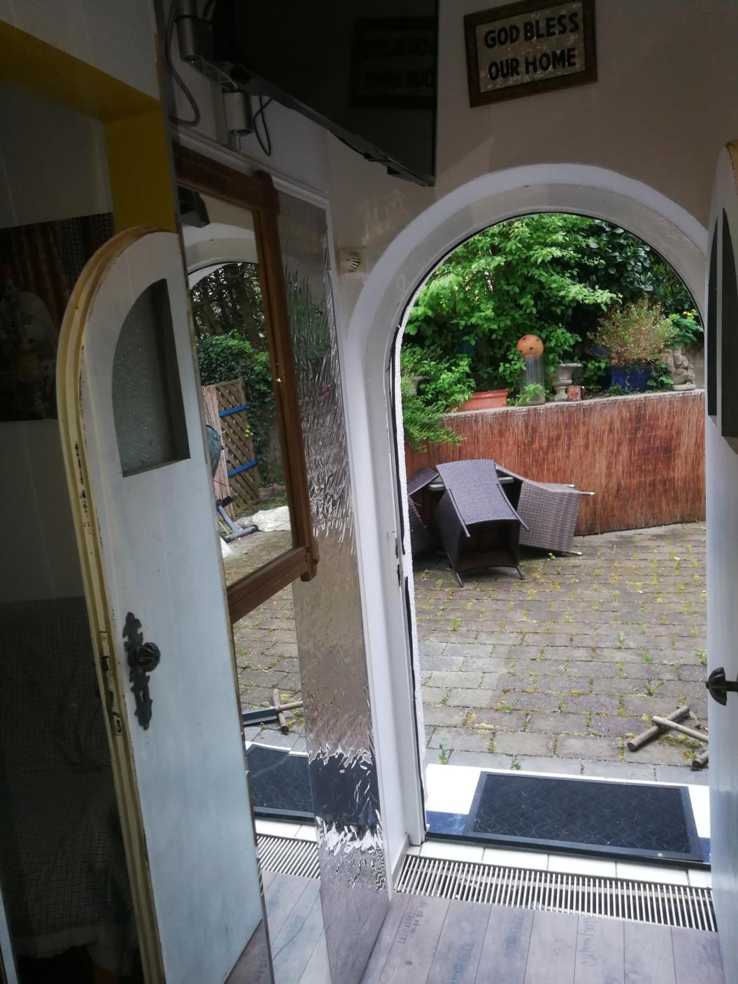Wohlfuehloase - Zimmer, Appartment - Im Herzen Starnbergs Room photo